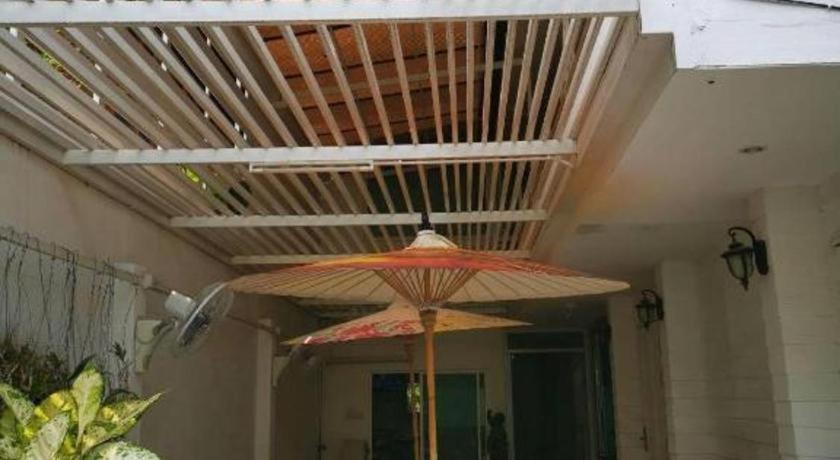 Hotel Ban Thungdang Housetel Bangkok